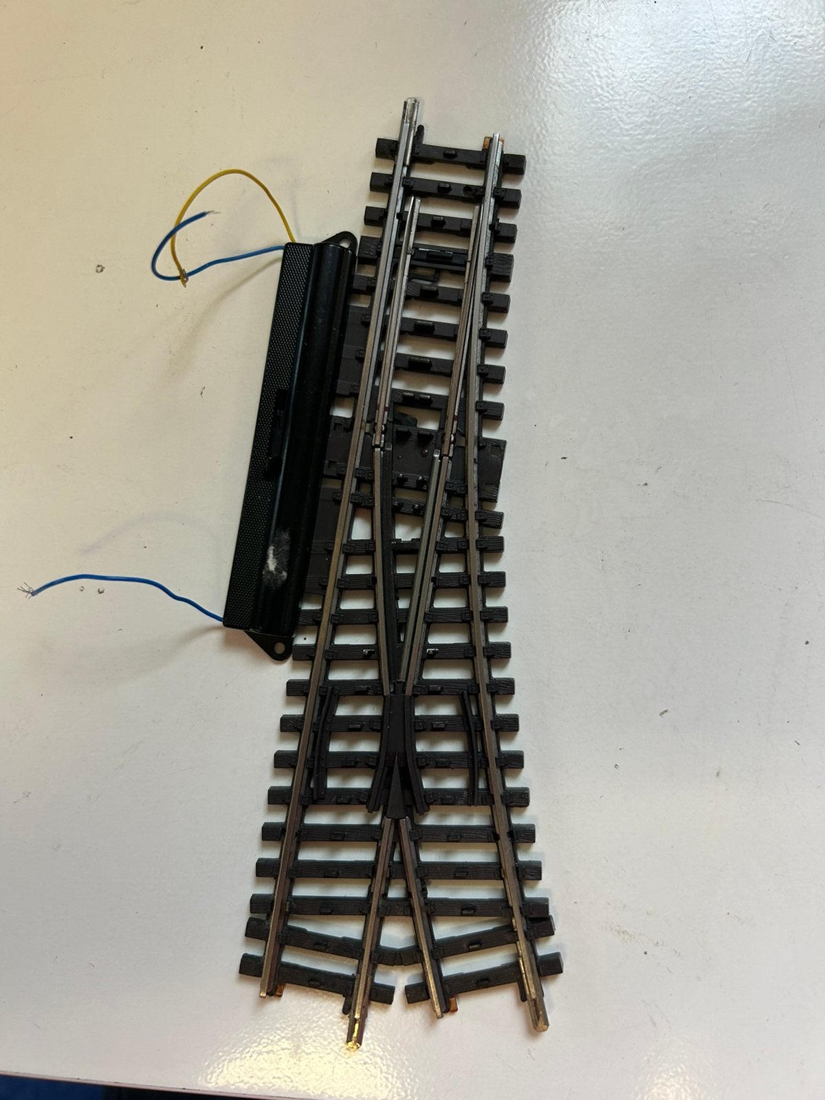 Märklin 2261 elektrische wissel links, Wisselstroom, Gebruikt, Verzenden, Rails