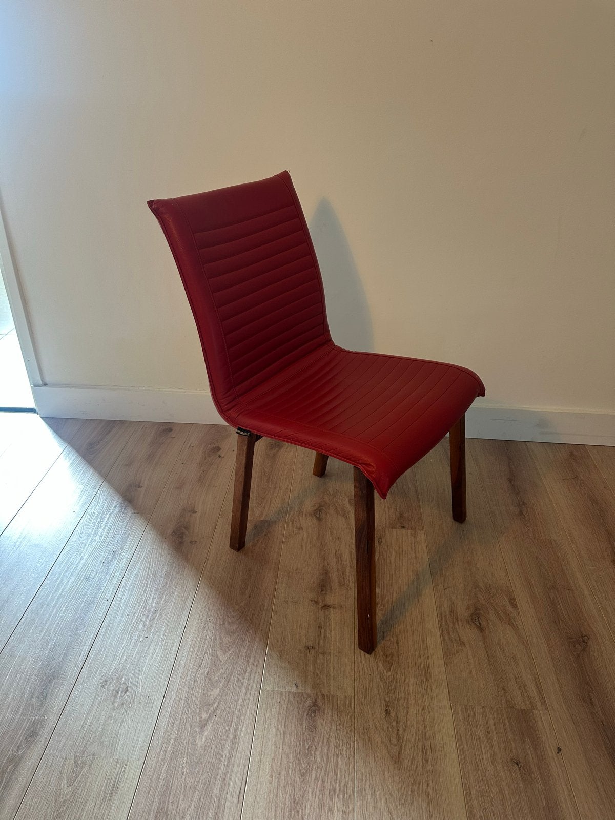 Nomada design stoel - Rood, Huis en Inrichting, Ophalen, Gebruikt, Eén, Rood