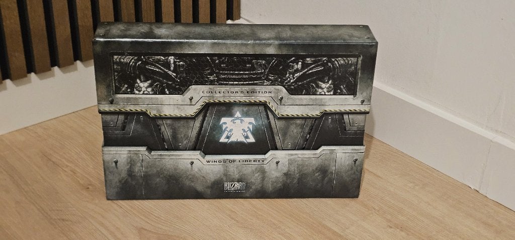 Starcraft 2 Wings of liberty collectors edition, Shooter, 1 speler, Ophalen of Verzenden, Zo goed als nieuw