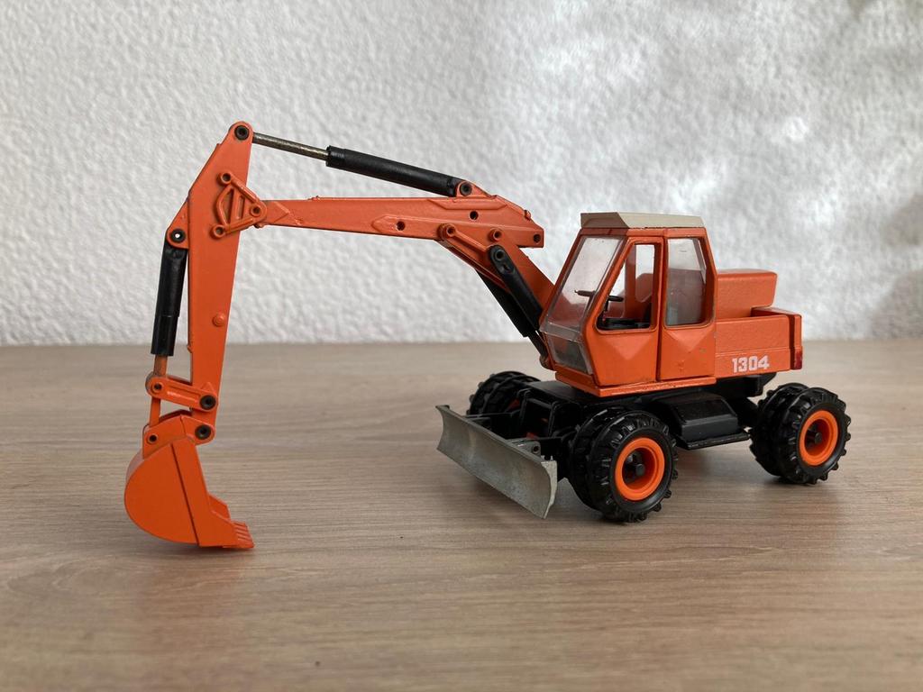 Atlas 1304 Graafmachine Model - Oranje, Hobby en Vrije tijd, Modelauto's | 1:50, Gebruikt, Overige typen, Overige merken, Ophalen of Verzenden