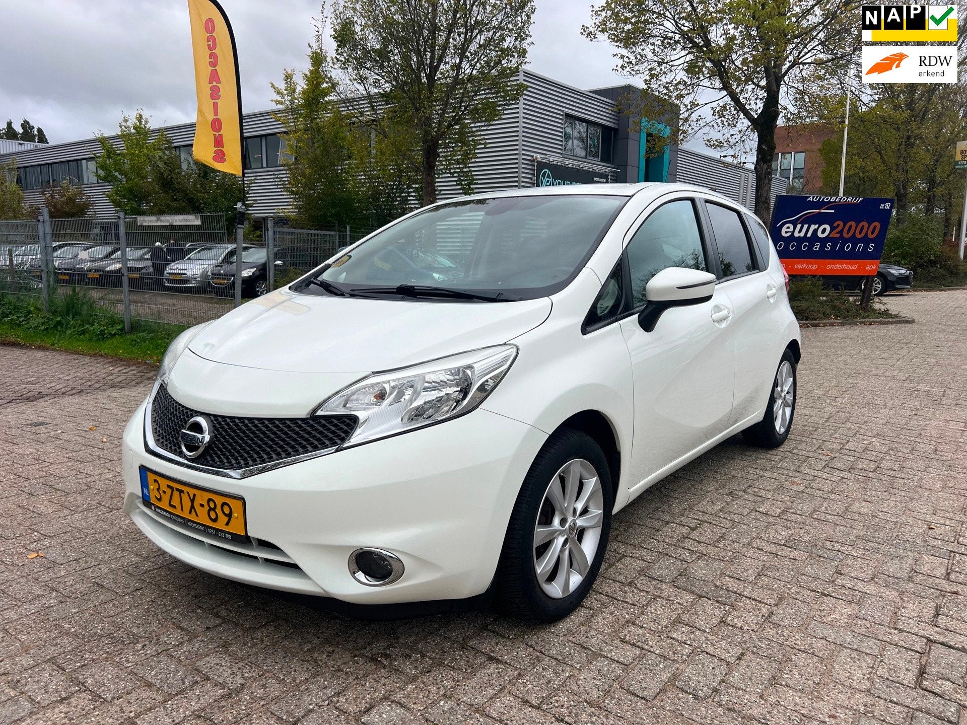 Nissan Note 1.2 DIG-S Connect Edition - Navigatie - parksens, Auto's, Voorwielaandrijving, Gebruikt, Zwart, Bedrijf