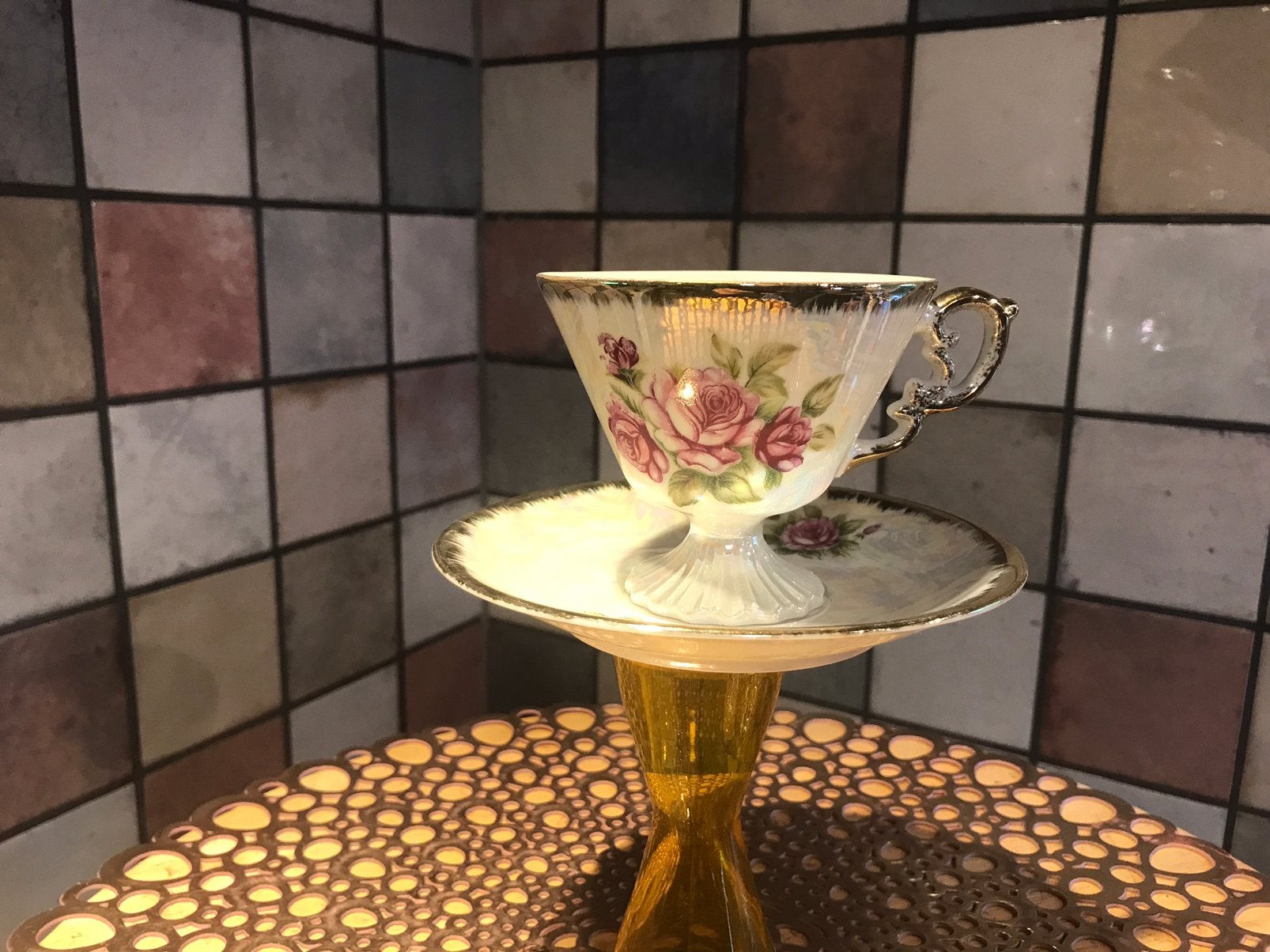Versailles,France,vintage kop en schotel,parelmoer en goud, Ophalen of Verzenden