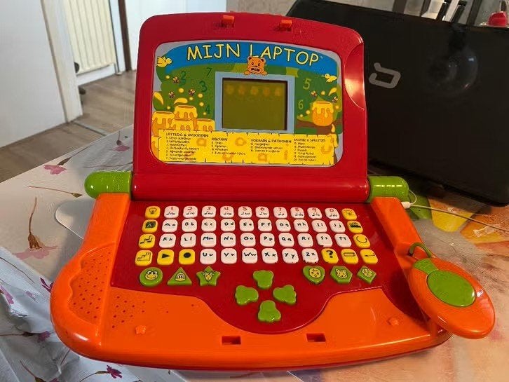 Educatieve kindercomputer met de naam “Mijn Laptop", Spelcomputers en Games, Spelcomputers | Overige, Gebruikt, Verzenden