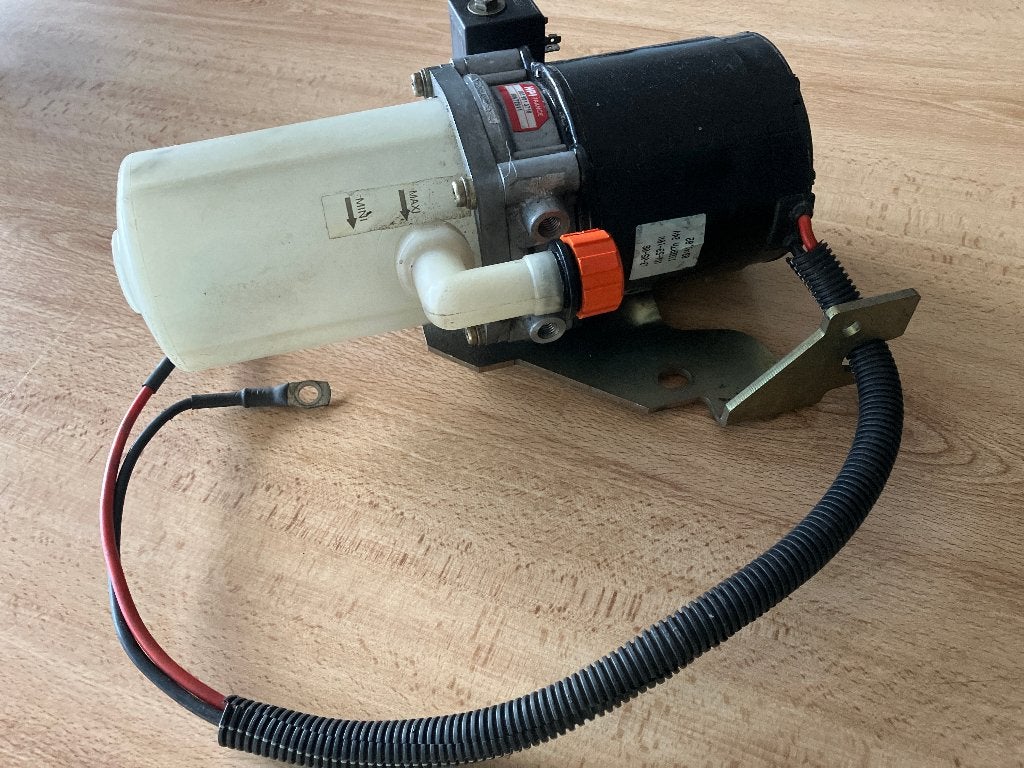 Hydrauliek pompje met reservoir, Ophalen of Verzenden, Zo goed als nieuw, Motor en Techniek