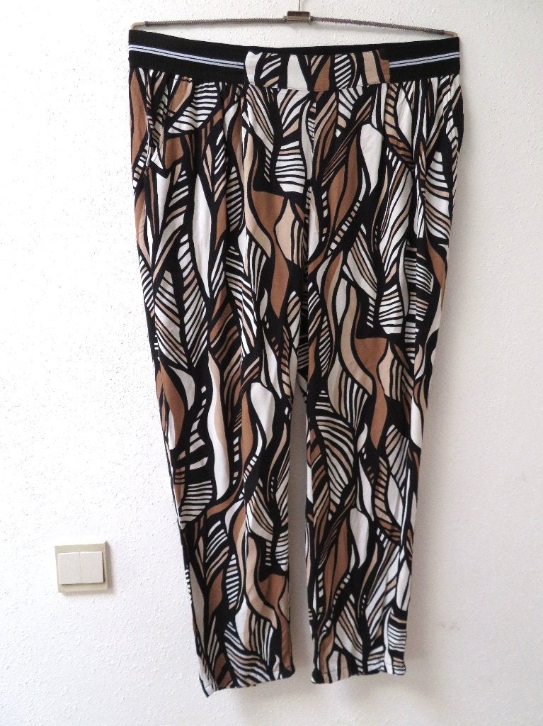 M14 BETTY BARCLAY viscose broek zwart wit beige maat 46, Zwart, Maat 46/48 (XL) of groter, Betty Barclay, Ophalen of Verzenden