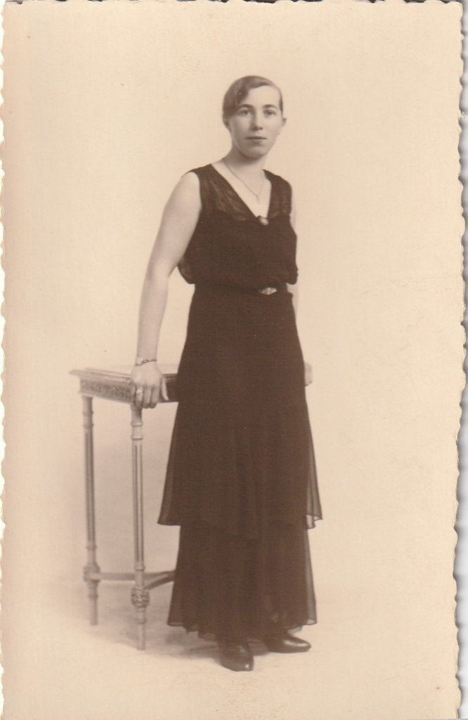 fotikaart   -  dame, Verzenden, Voor 1940, Zo goed als nieuw