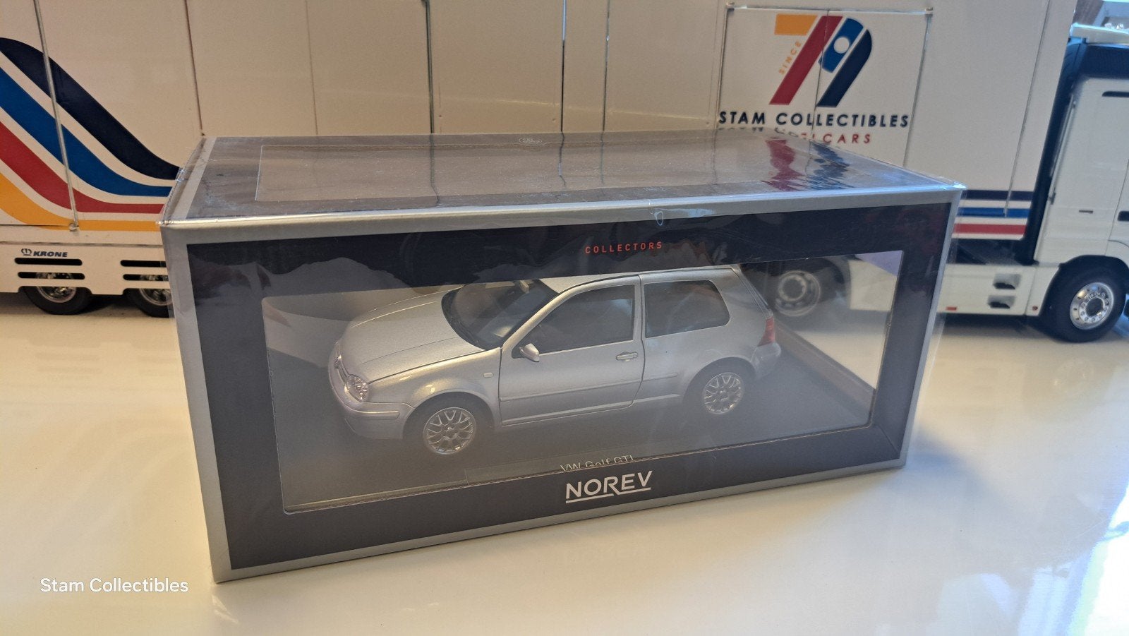 Norev Volkswagen Golf 4 GTi Silver Metallic - 1998, Hobby en Vrije tijd, Modelauto's | 1:18, Auto, Norev, Ophalen of Verzenden