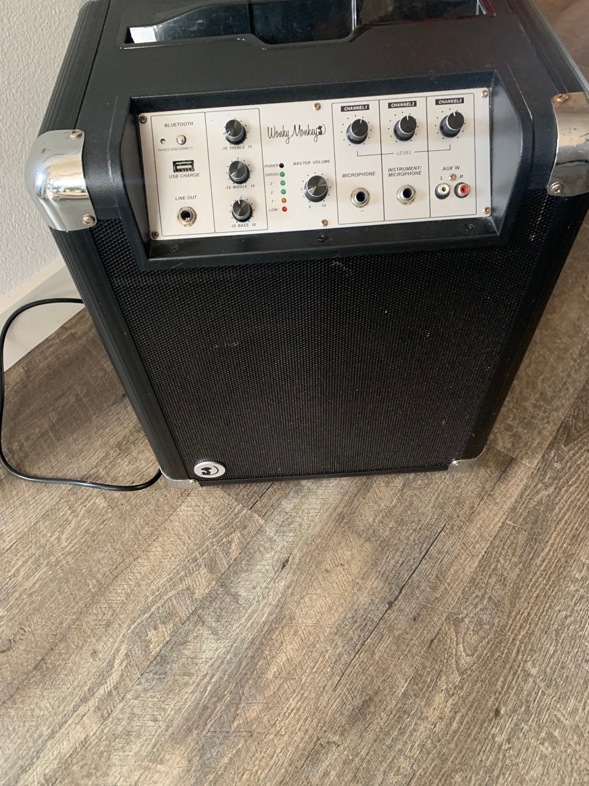 Wounky moukey party speaker, Ophalen, Zo goed als nieuw, Minder dan 50 watt