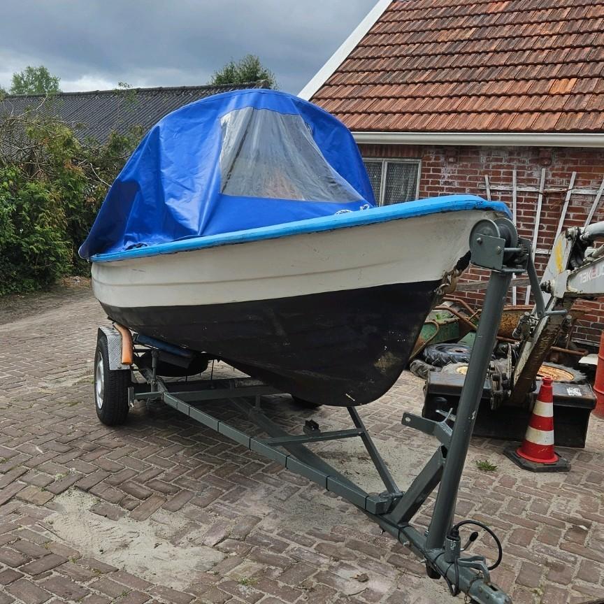 Bootje met trailer en buitenboord motor, Ophalen, Gebruikt, Overige typen, Motorboot