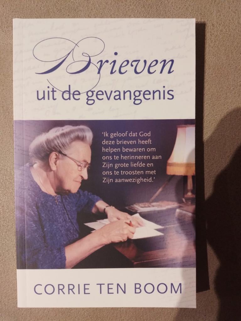 Corrie ten Boom - Brieven uit de gevangenis, Boeken, Corrie ten Boom, Christendom | Protestants, Ophalen of Verzenden, Zo goed als nieuw