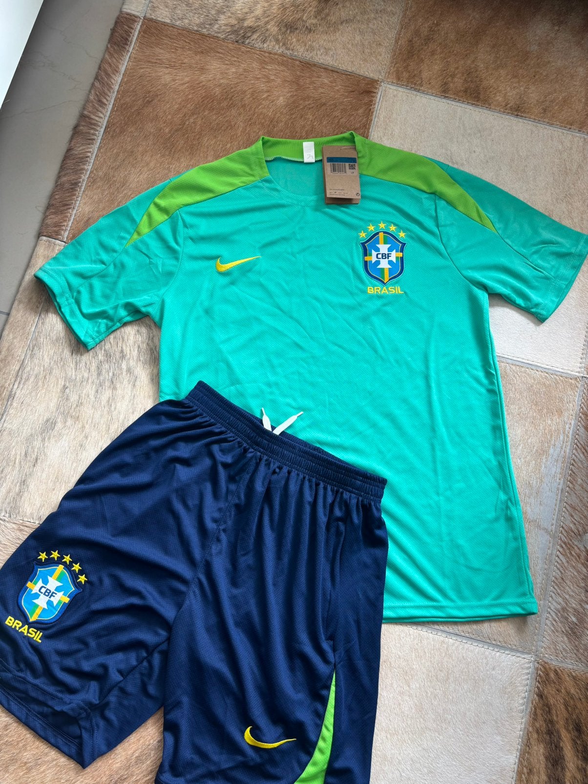 Brazil shirt en broekje - Nieuw met kaartjes, Maat M, Ophalen of Verzenden, Nieuw, Overige typen