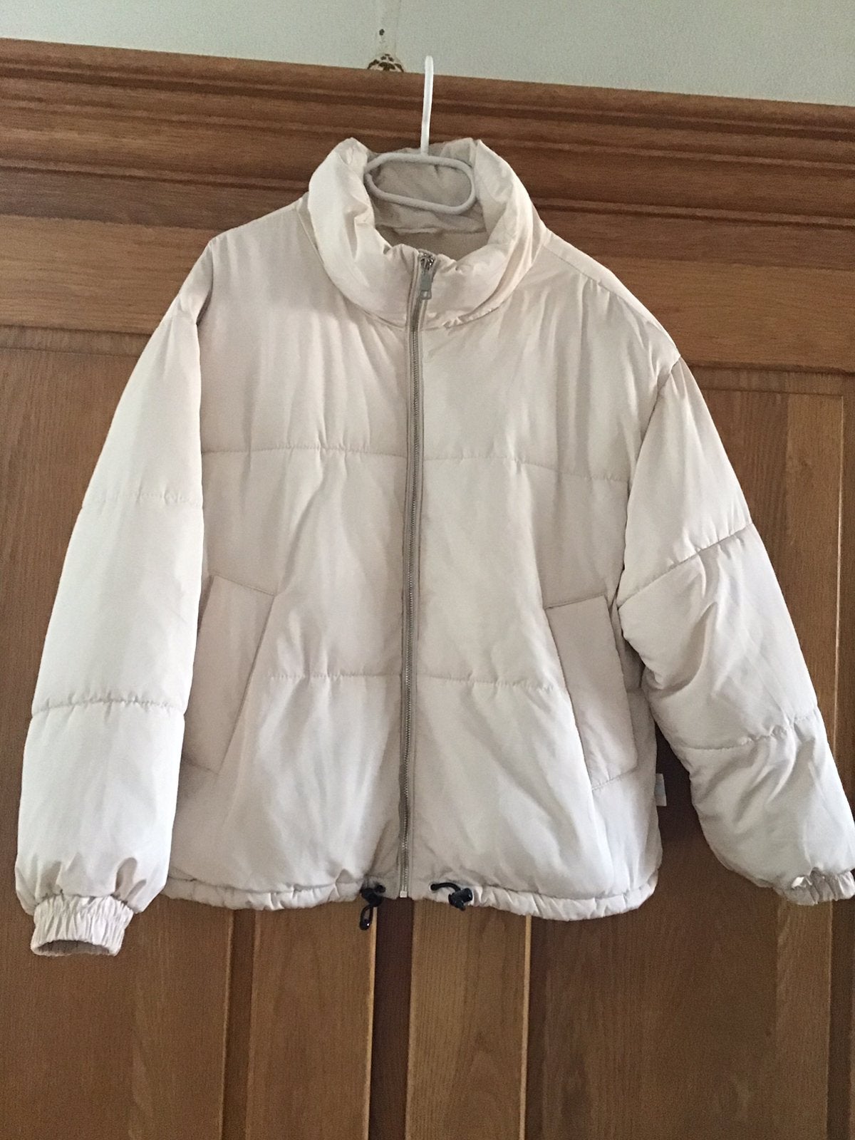 Pull & Bear gewatteerde Jas crème maat M, Ophalen of Verzenden, Zo goed als nieuw, Maat 38/40 (M), Overige kleuren