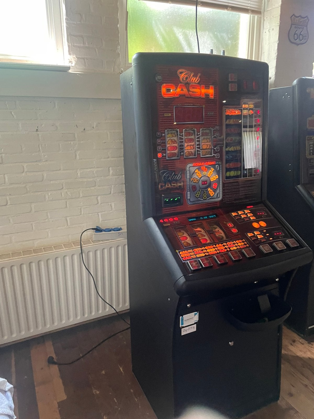 Club cash mk 2 kabinet, Euro, Ophalen, Zo goed als nieuw, Met sleutels
