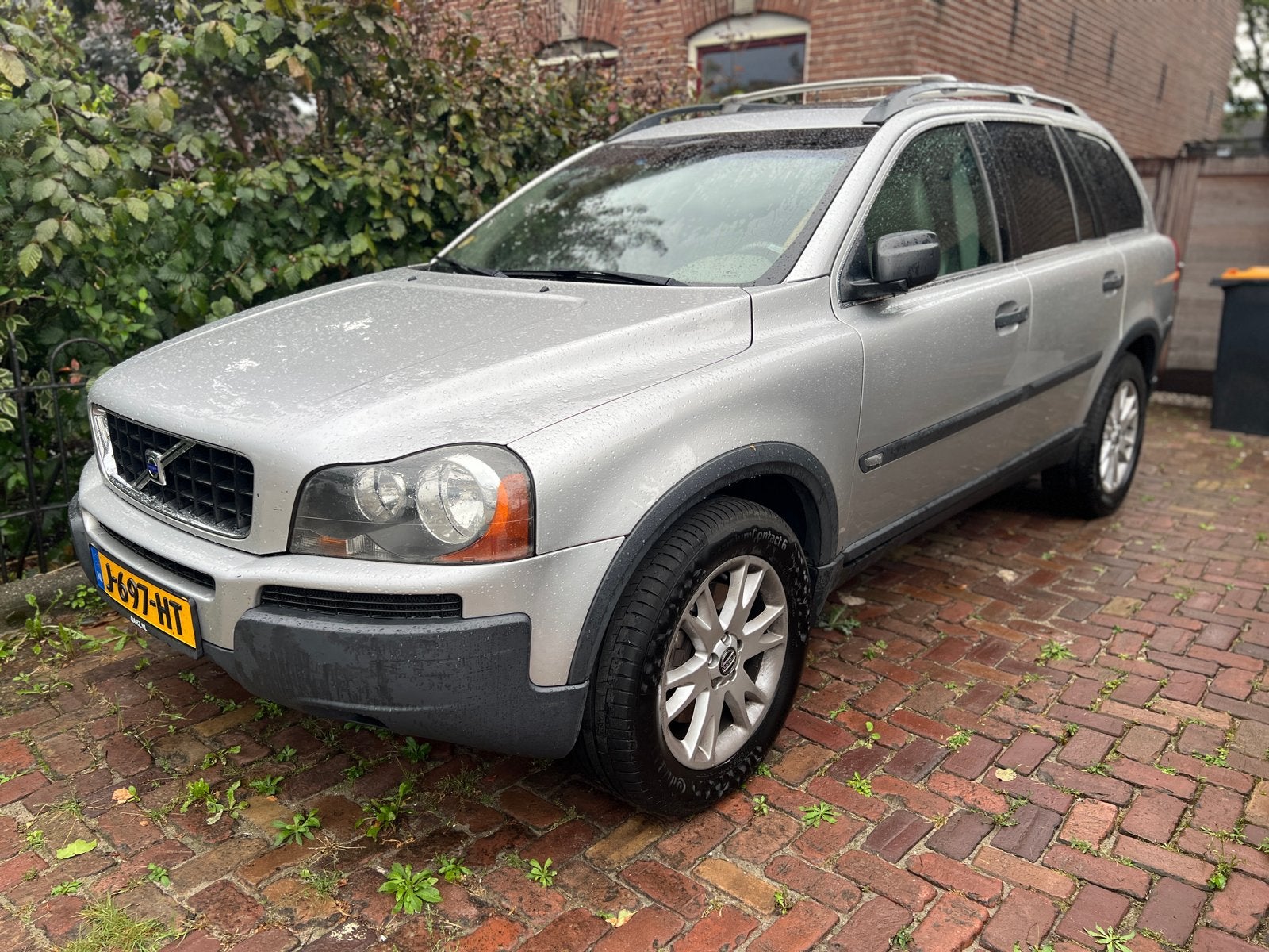 Te koop: Volvo XC90 2.5T 4wd Momentum automaat, Auto's, Beige, 1991 kg, 7 stoelen, 2521 cc