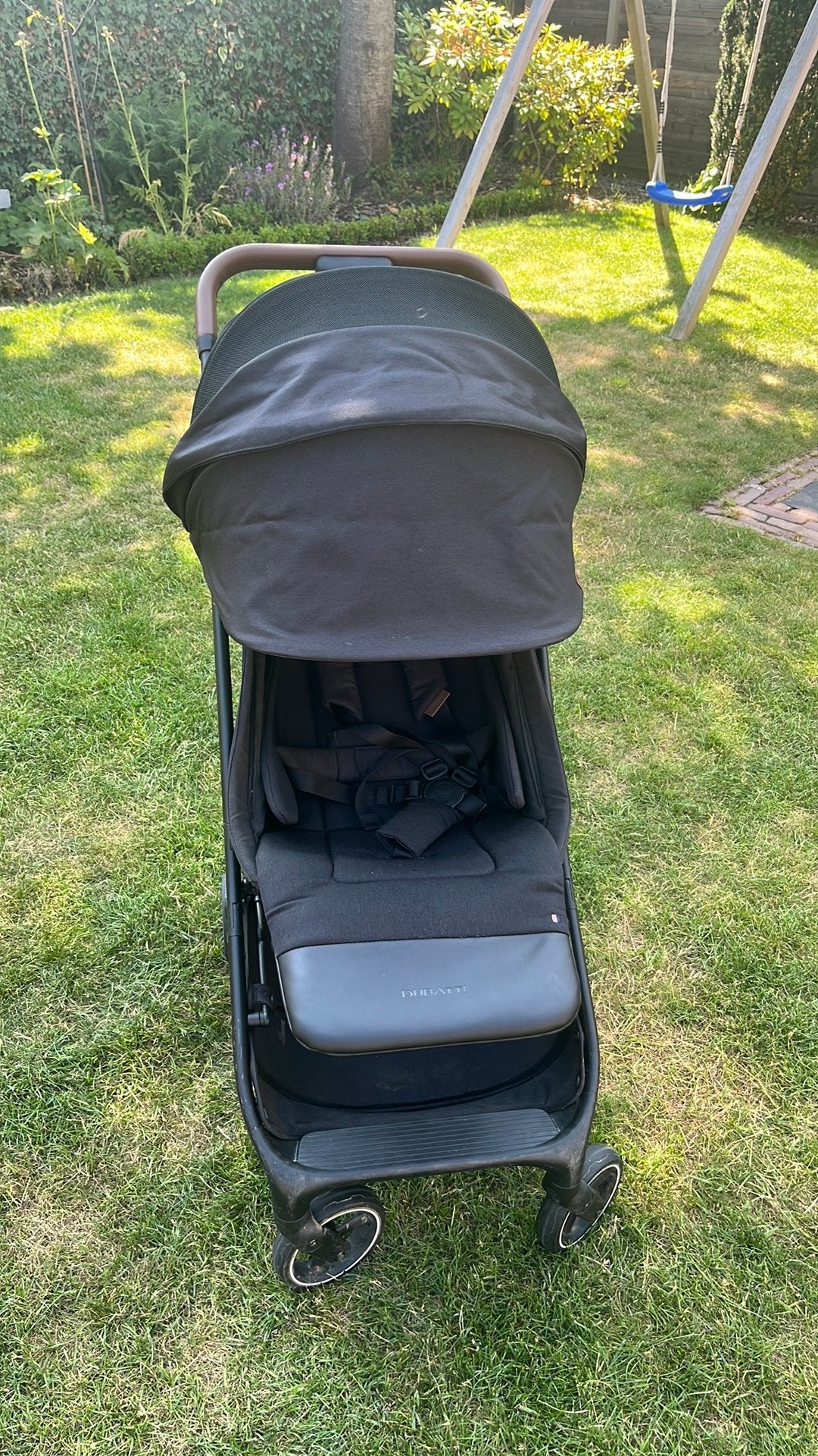 Dubbati smart buggy, zwart met bruine handgreep, Kinderen en Baby's, Buggy's, Ophalen of Verzenden, Zo goed als nieuw, Zonnekap