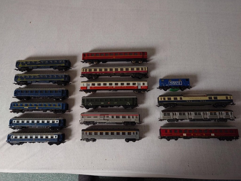 16 wagons, Hobby en Vrije tijd, Gebruikt, Gelijkstroom, Wagon, Ophalen of Verzenden