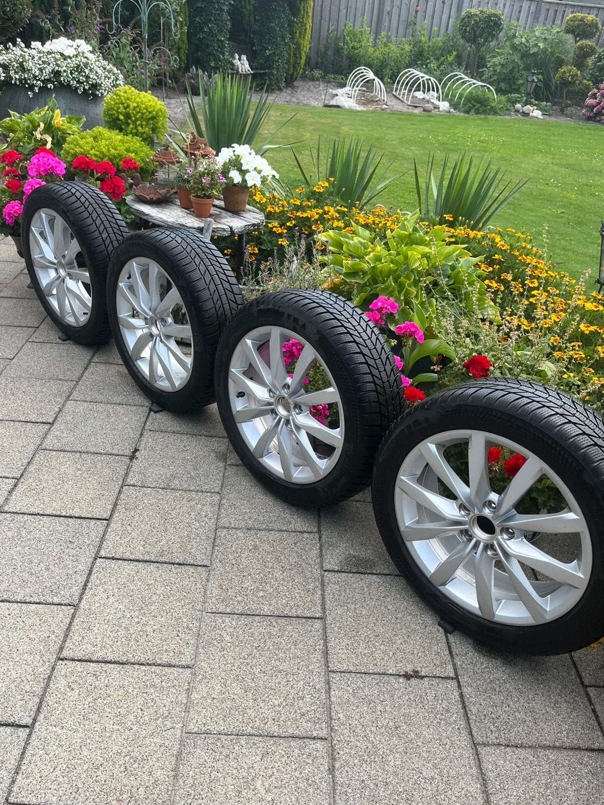 Orginele VW Golf velgen met continental winterbanden, Ophalen, Banden en Velgen, 17 inch, Personenwagen