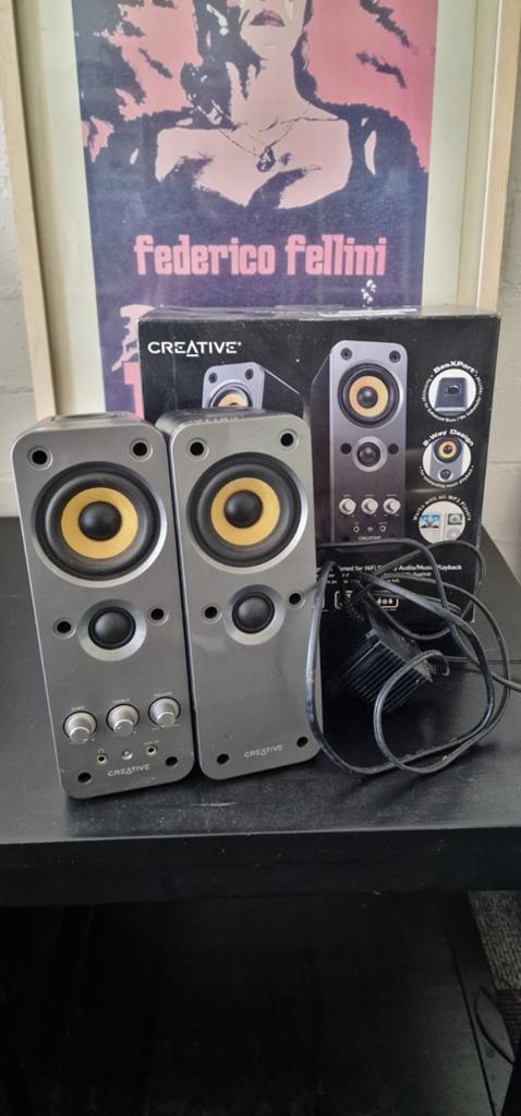 Creative Inspire T10 2.0 speakerset, Ophalen