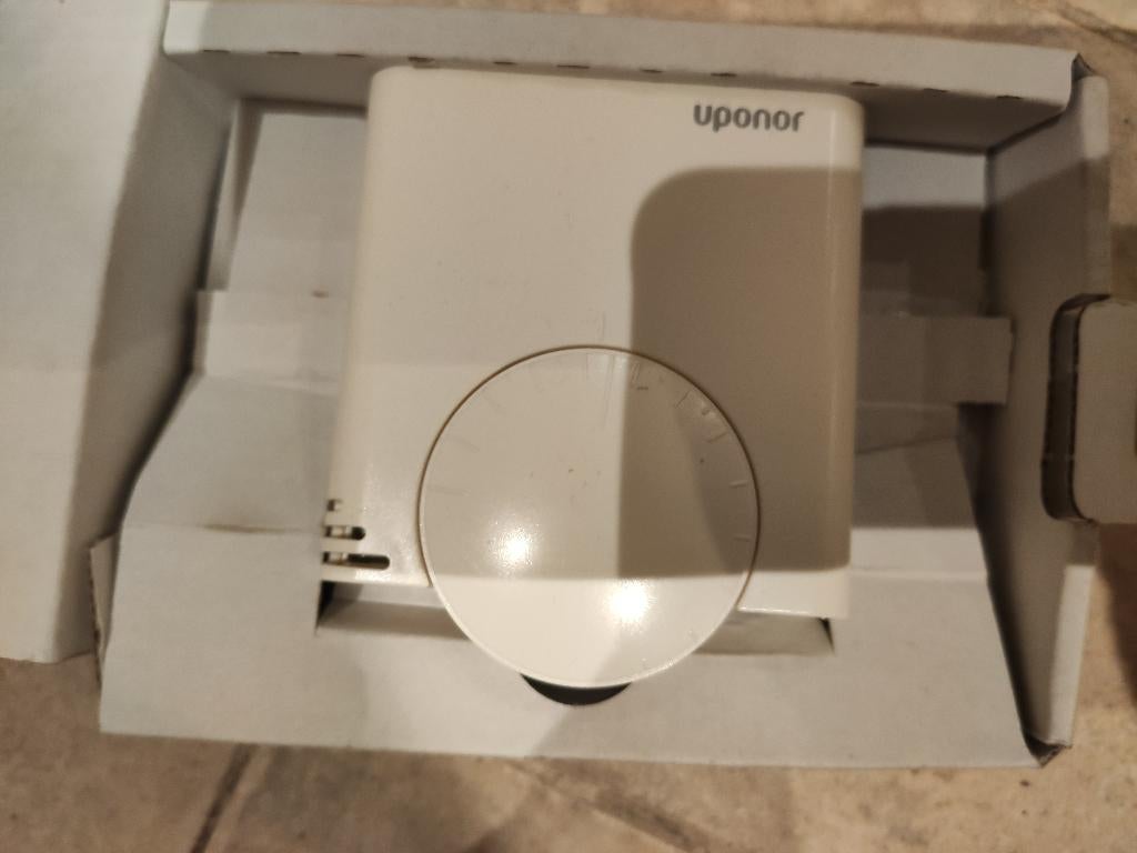 Uponor vloerverwarming zone regeling, Gebruikt, Minder dan 30 cm, Overige typen, Minder dan 60 cm