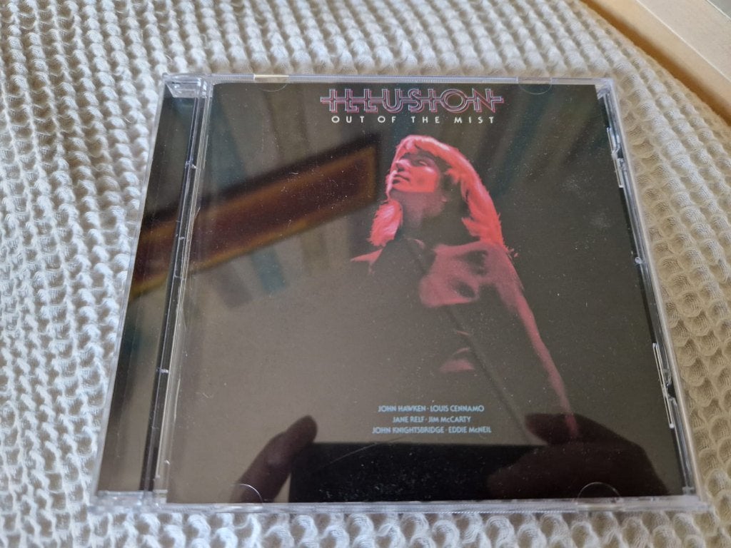 Illusion (Renaissance Illusion) / Out Of The Mist (CD), Ophalen of Verzenden, Zo goed als nieuw, Poprock