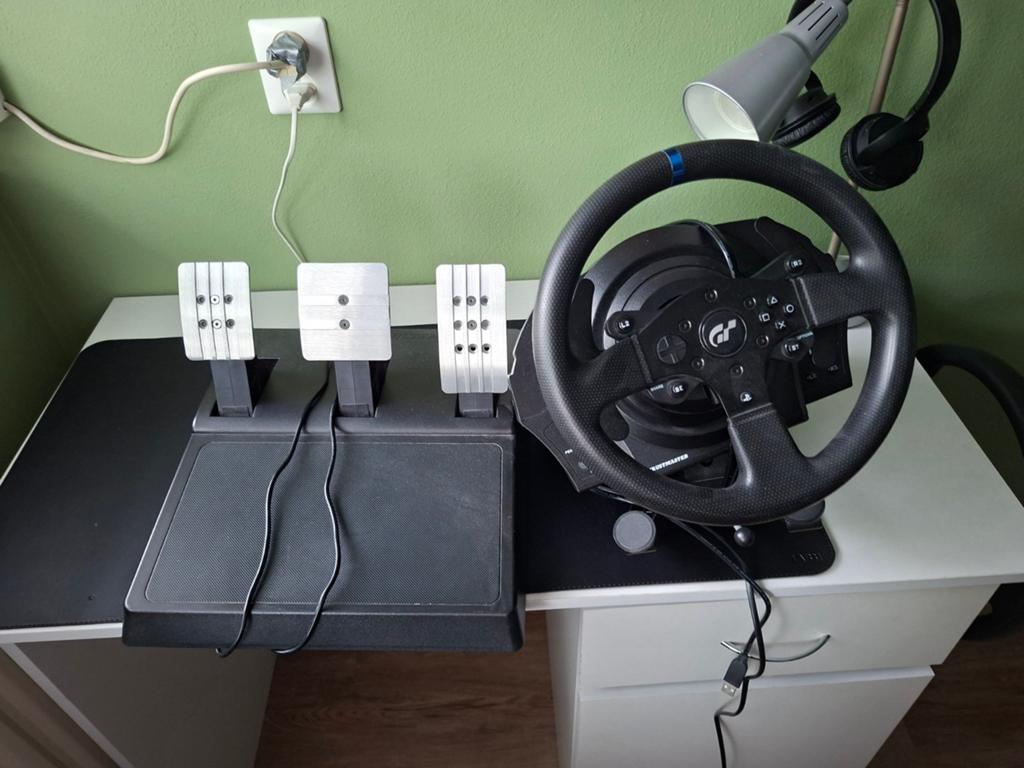 Thrustmaster T300RS GT Edition racestuur met pedalen, Racestuur, Gebruikt, Force feedback, Ophalen of Verzenden