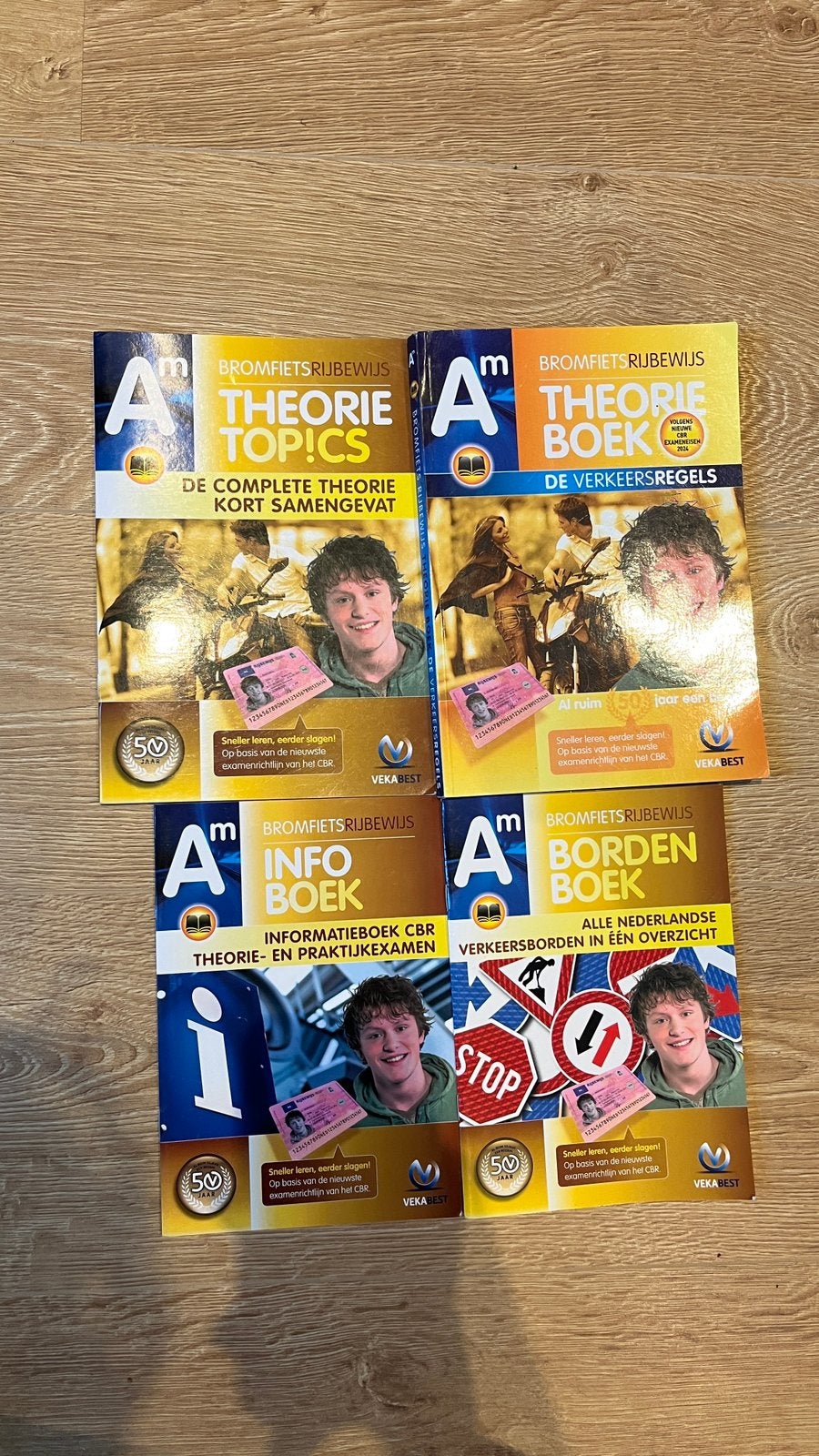 Scooter Theorie boeken AM rijbewijs, Ophalen of Verzenden, Alpha, Zo goed als nieuw, Niet van toepassing
