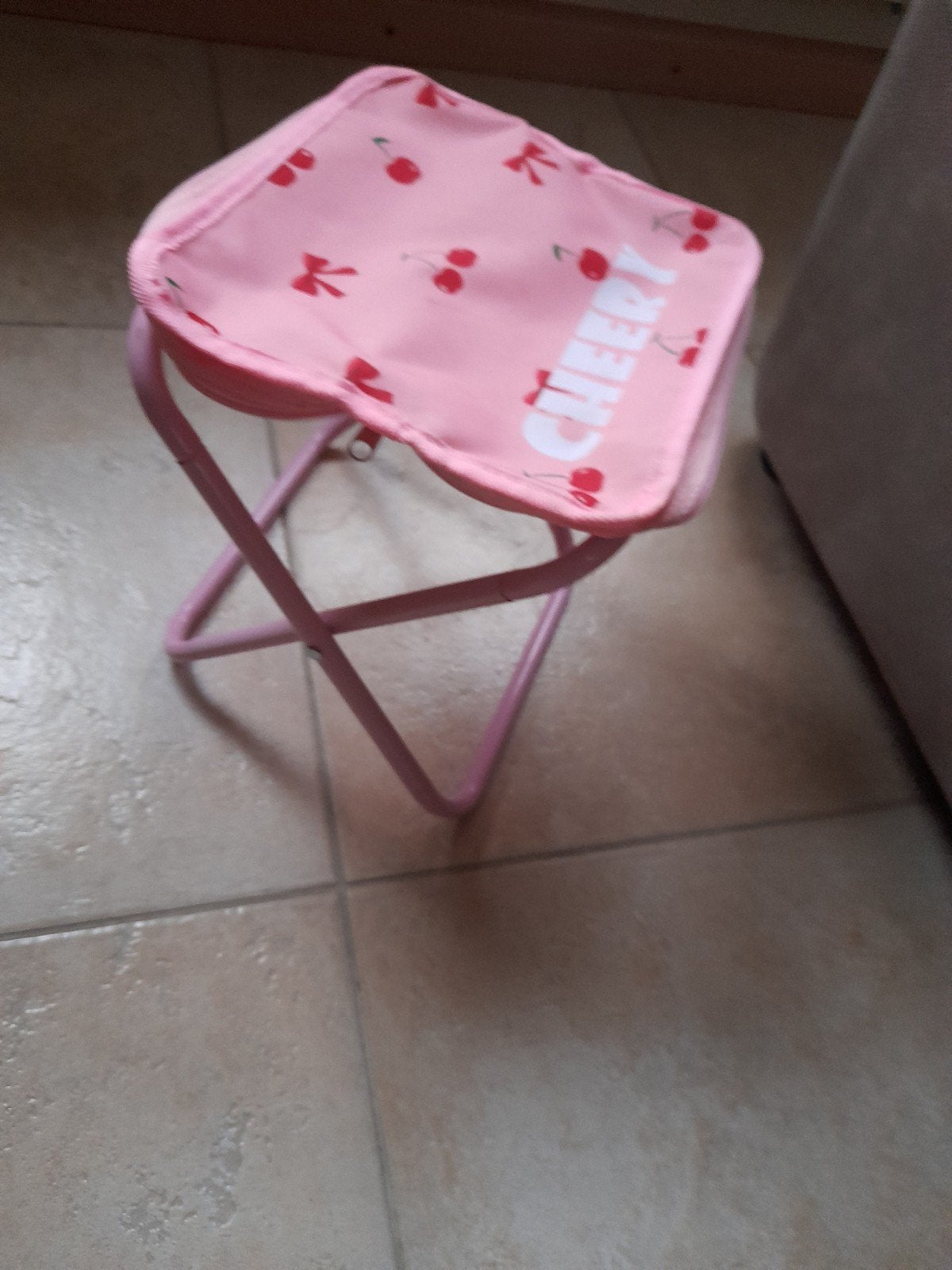 opvouwbaar  kleuter krukje, Kinderen en Baby's, Kinderkamer | Tafels en Stoelen, Ophalen, Stoel(en)