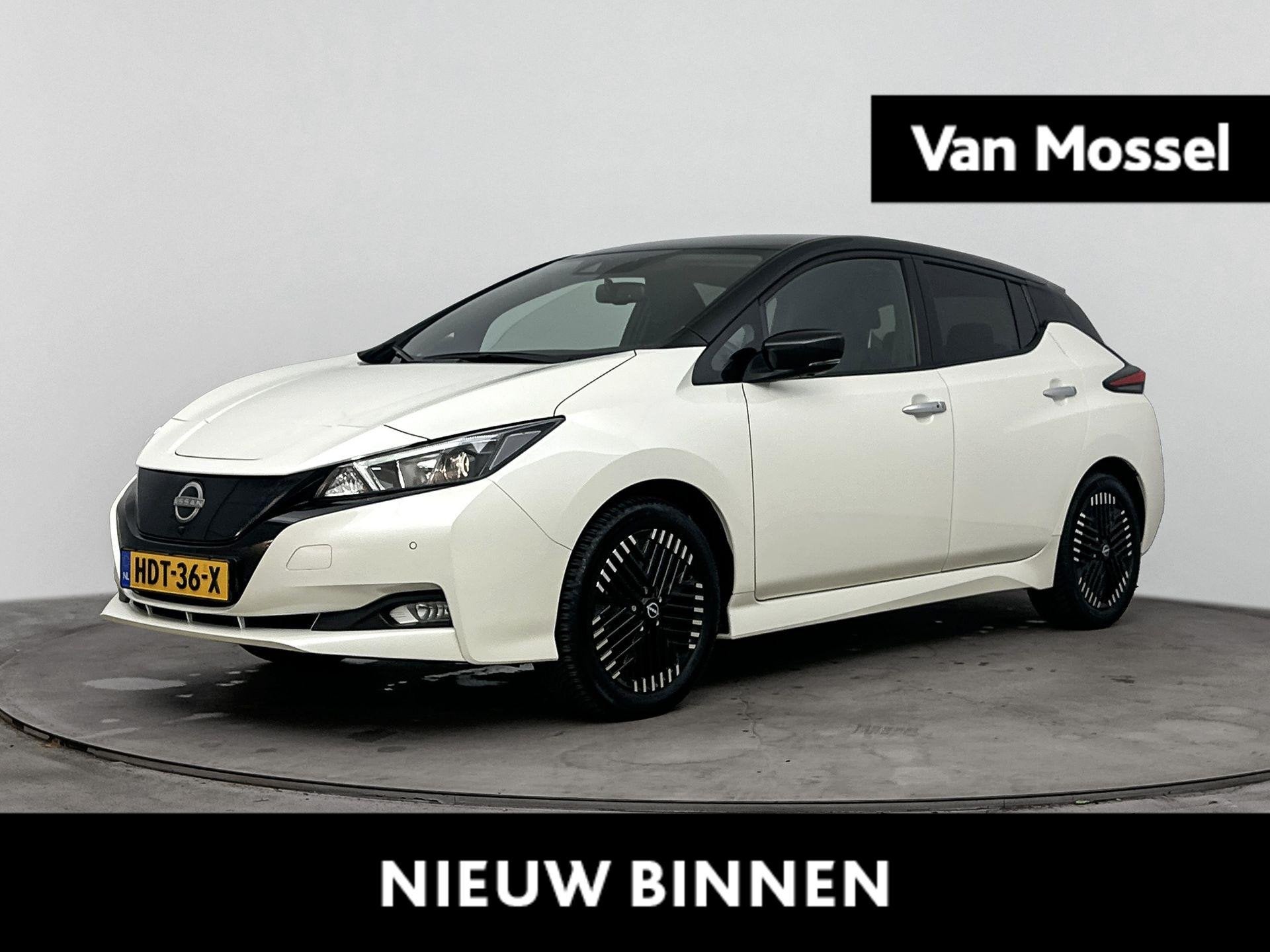 Nissan LEAF N-Connecta 40 kWh 150PK | Navigatie | 360 Graden, Dealer onderhouden, Stof, Gebruikt, 150 pk