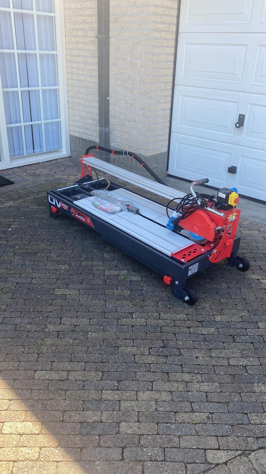 Rubi Tegelzaagmachine DV 200 1000 z.g.a.n., Doe-het-zelf en Verbouw, Ophalen, Gebruikt, 70 mm of meer, Overige typen