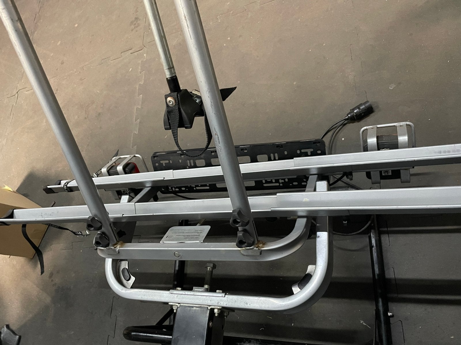 Eenvoudige kantelbare fietsendrager voor trekhaak, Ophalen, Gebruikt