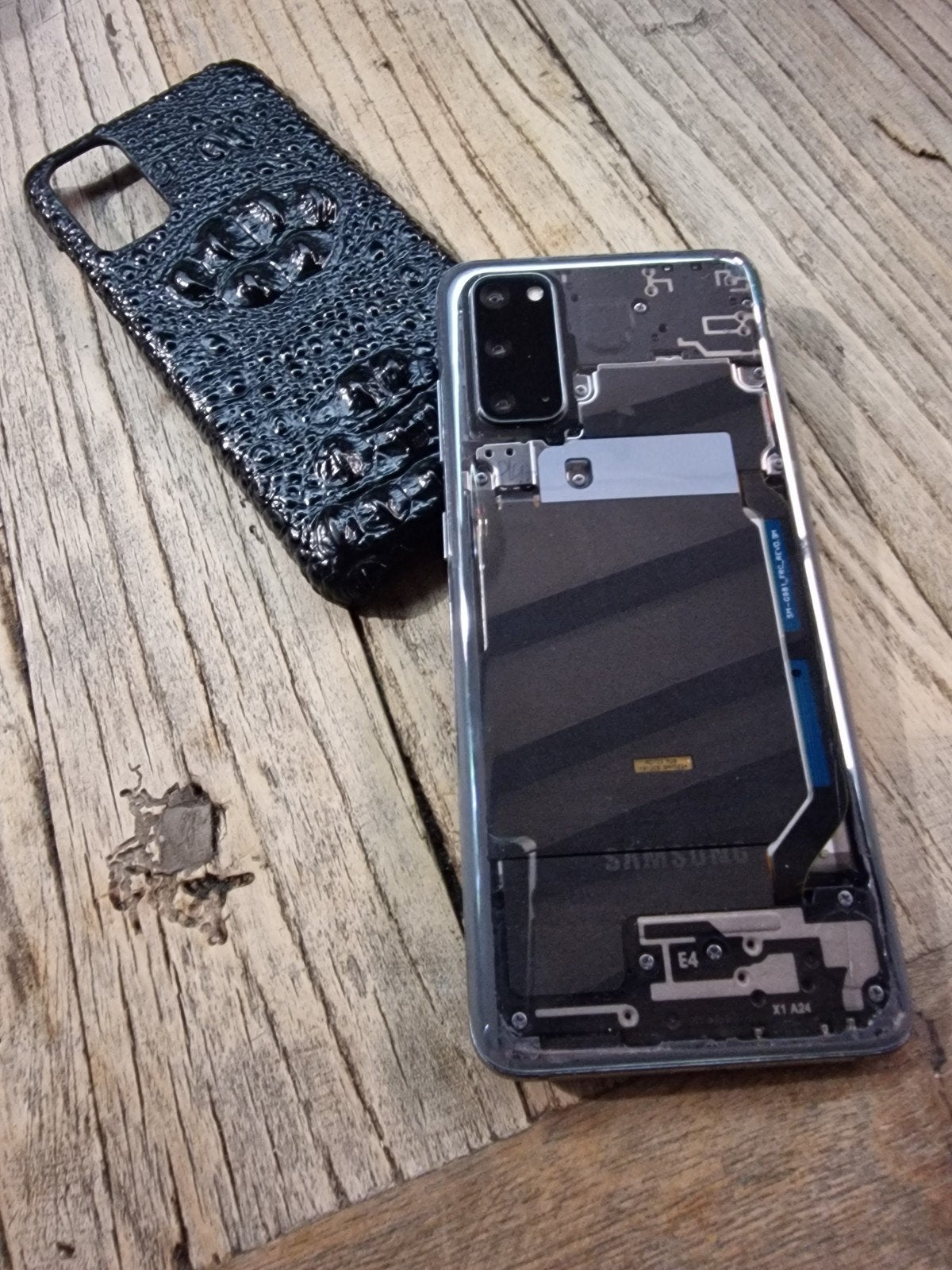 Samsung Galaxy S20 128GB met Custom Krokodillenhoes, Ophalen of Verzenden, Zo goed als nieuw, Overige modellen, Hoesje of Tasje