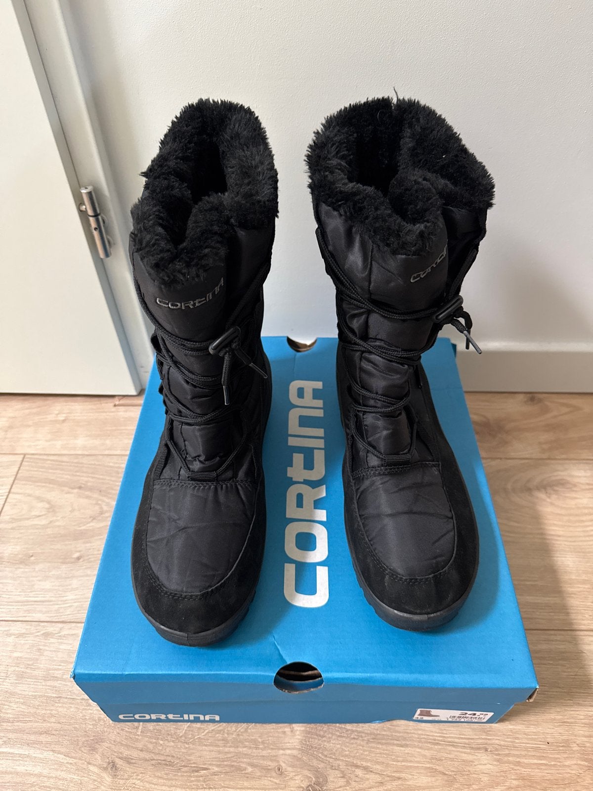 Cortina Snowboots Maat 42 - Zwart, Ophalen of Verzenden, Zo goed als nieuw, Overige maten, Overige typen