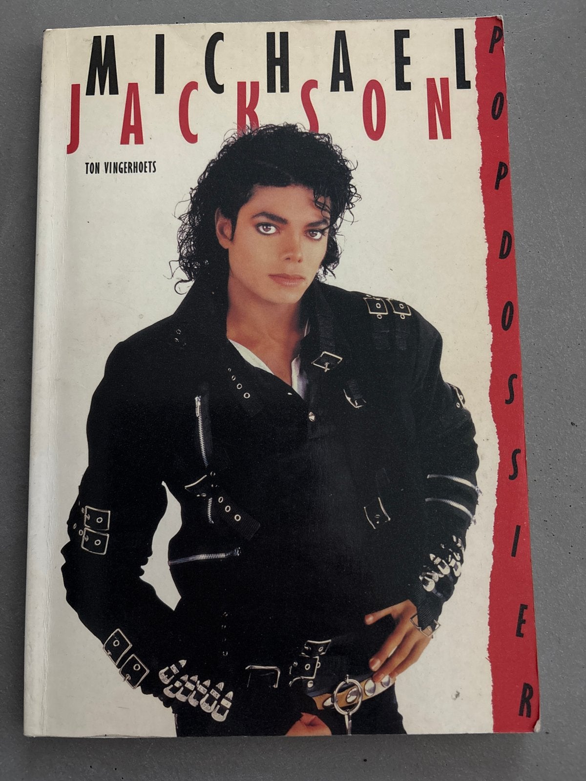 Michael Jackson Popdossier - Ton Vingerhoets, Ophalen of Verzenden, Gelezen, Artiest