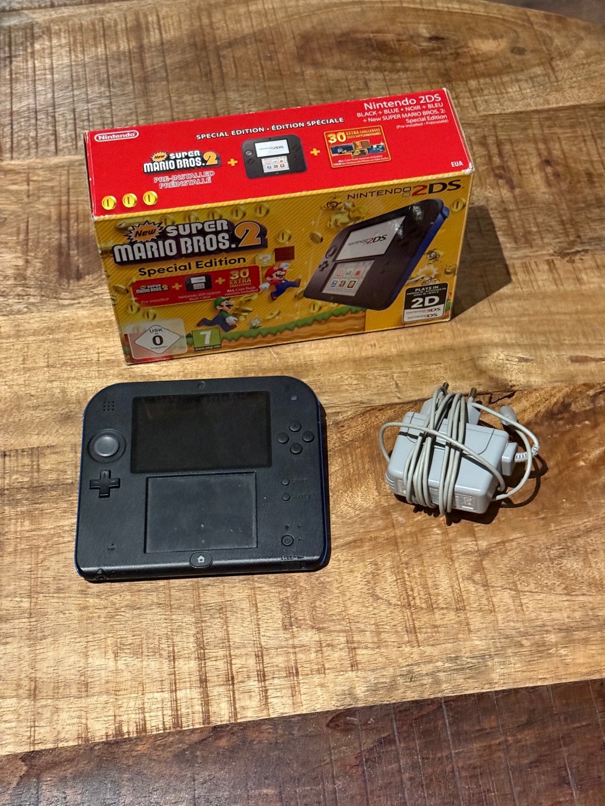 Nintendo 2DS met spellen op de console, Spelcomputers en Games, Ophalen of Verzenden, Zo goed als nieuw, 2DS