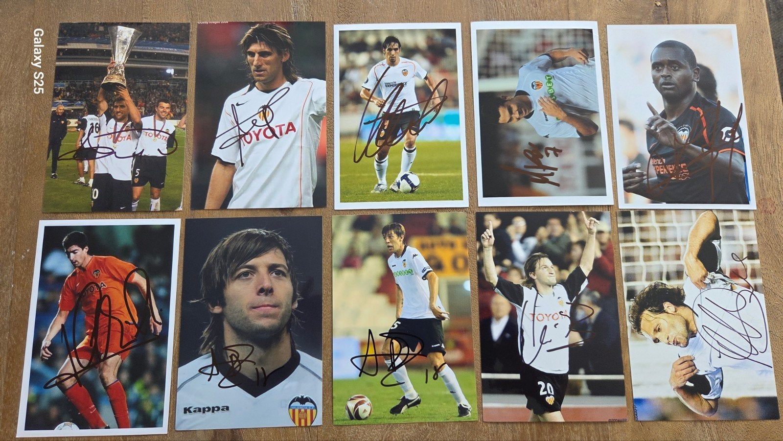 10x Valencia CF foto's + originele handtekeningen, Verzamelen, Ophalen of Verzenden, Zo goed als nieuw, Buitenlandse clubs