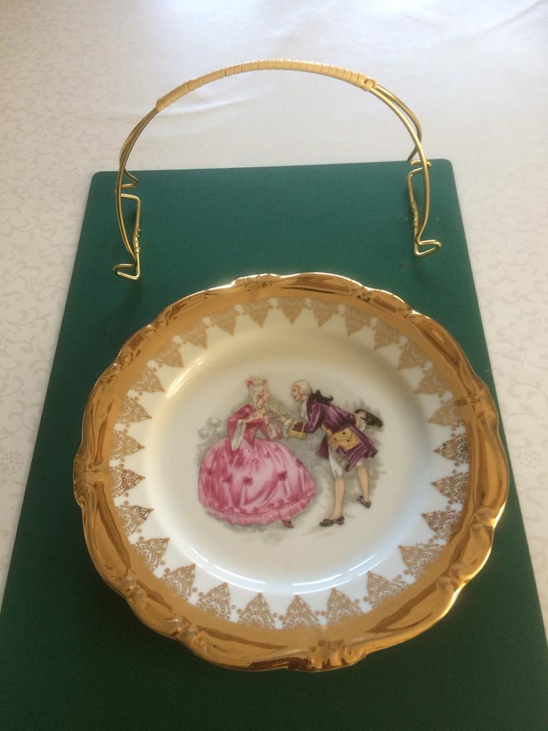 Koekjesschaal Gloria Fine Limoges met draagvleugel, Ophalen of Verzenden