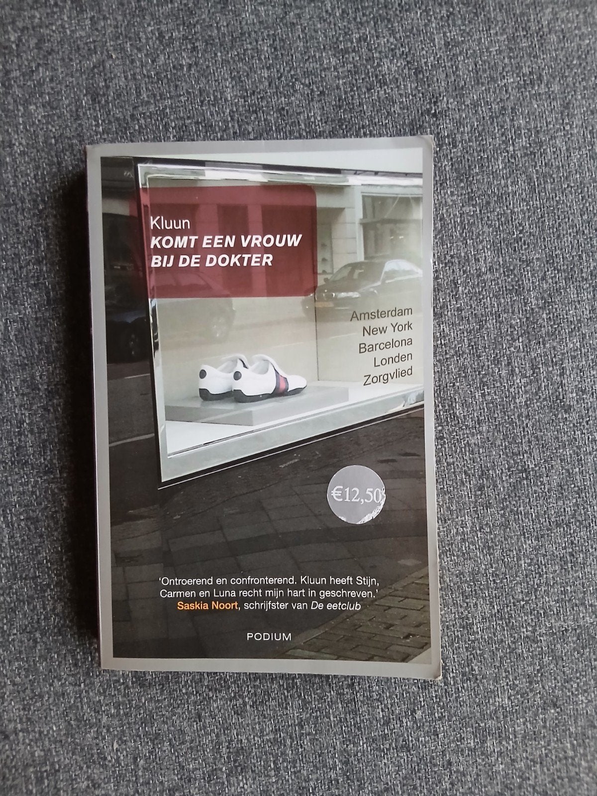 Kluun - Komt een vrouw bij de dokter (Paperback), Ophalen of Verzenden, Zo goed als nieuw, Kluun, Nederland