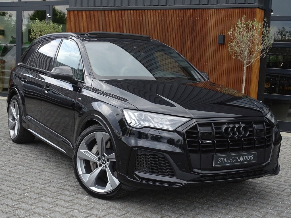 Audi Q7 55 TFSIe 381PK Quattro S-line / B&O / Massage / Soft, Auto's, Audi, Gebruikt, 2995 cc, 38 km/l, Zwart
