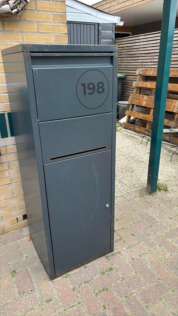 Pakket brievenbus, Tuin en Terras, Brievenbussen, Ophalen, Gebruikt, Staal, Staande brievenbus