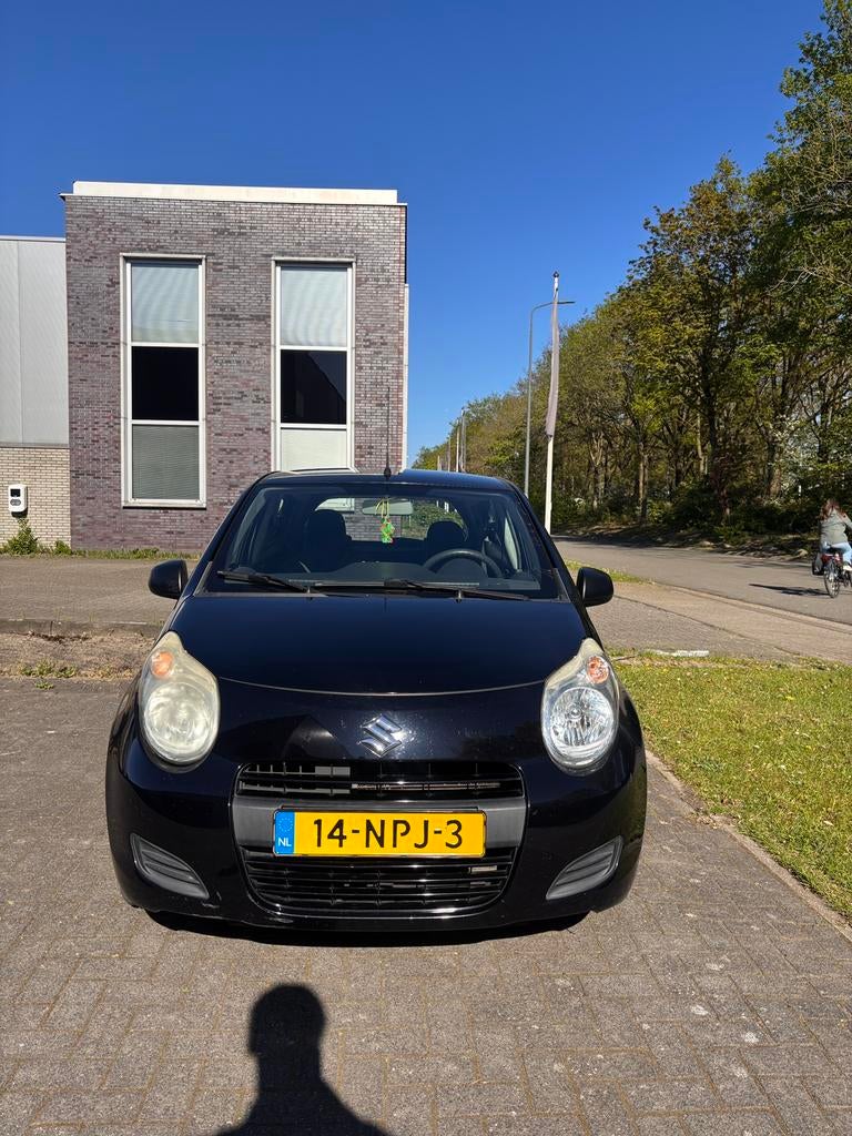Suzuki Alto 1.0 2010 Zwart, Auto's, Voorwielaandrijving, 200 kg, 4 stoelen, Origineel Nederlands