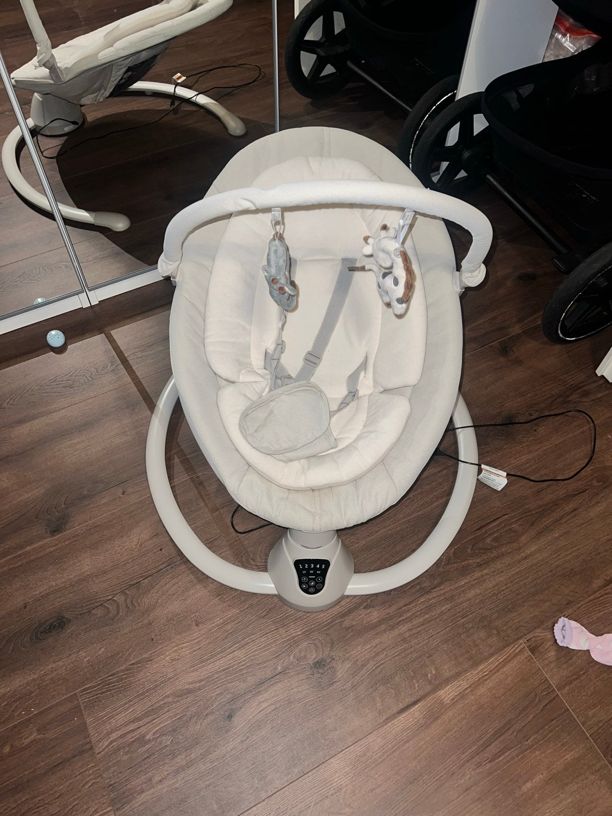 Qute schommelstoel amper gebruikt, Kinderen en Baby's, Schommelstoel, Ophalen, Overige merken, Met gordel(s) of riempje(s)