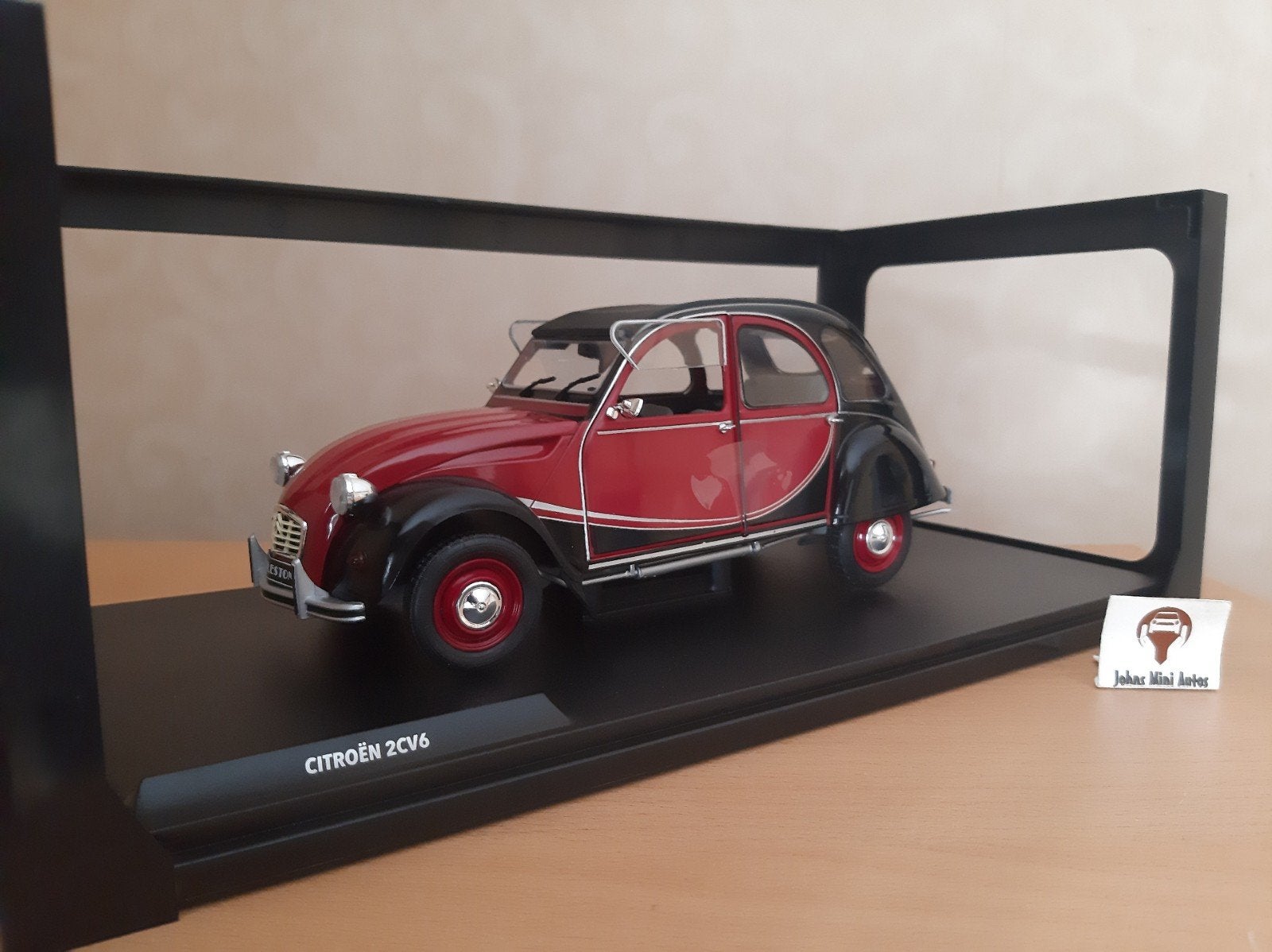 Citroën 2CV6 Charleston van Solido 1:18