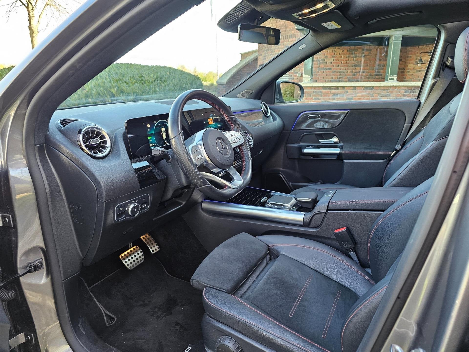 Mercedes-Benz GLA-klasse 250 e AMG Line AUTOMAAT/panorama/NI, Auto's, Dealer onderhouden, 77 km/l, 4 cilinders, 15 kWh