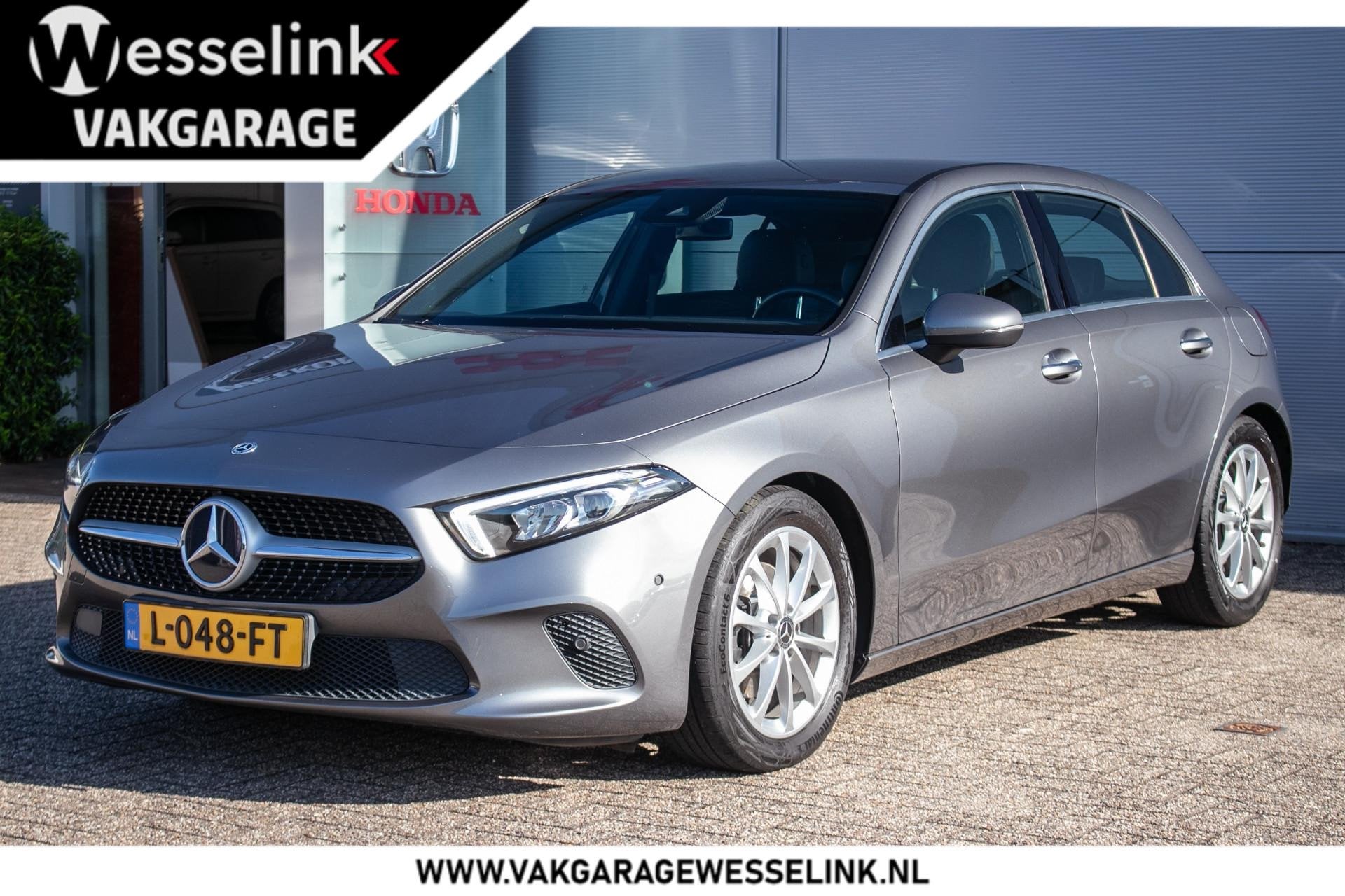 Mercedes-Benz A-klasse 200 Premium Plus Automaat - Navi | Ca, Auto's, Gebruikt, 4 cilinders, Leder en Stof, Bedrijf