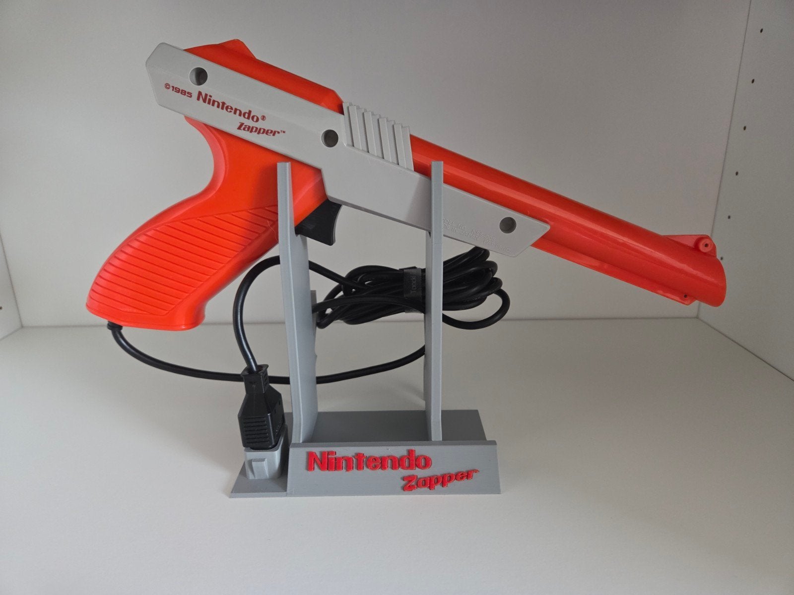 Nintendo NES Zapper Standaard Display, Ophalen of Verzenden, Nieuw, Zonder controller