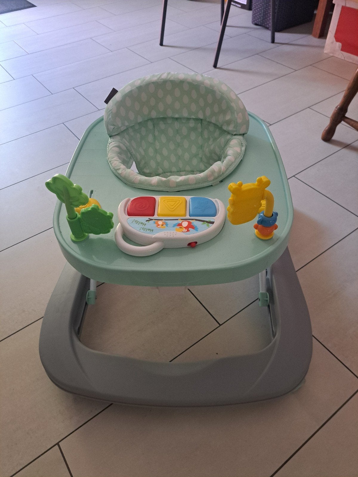 Geheel inklapbare babywalker met speelgoed, Ophalen, Zo goed als nieuw, Overige typen, Met licht