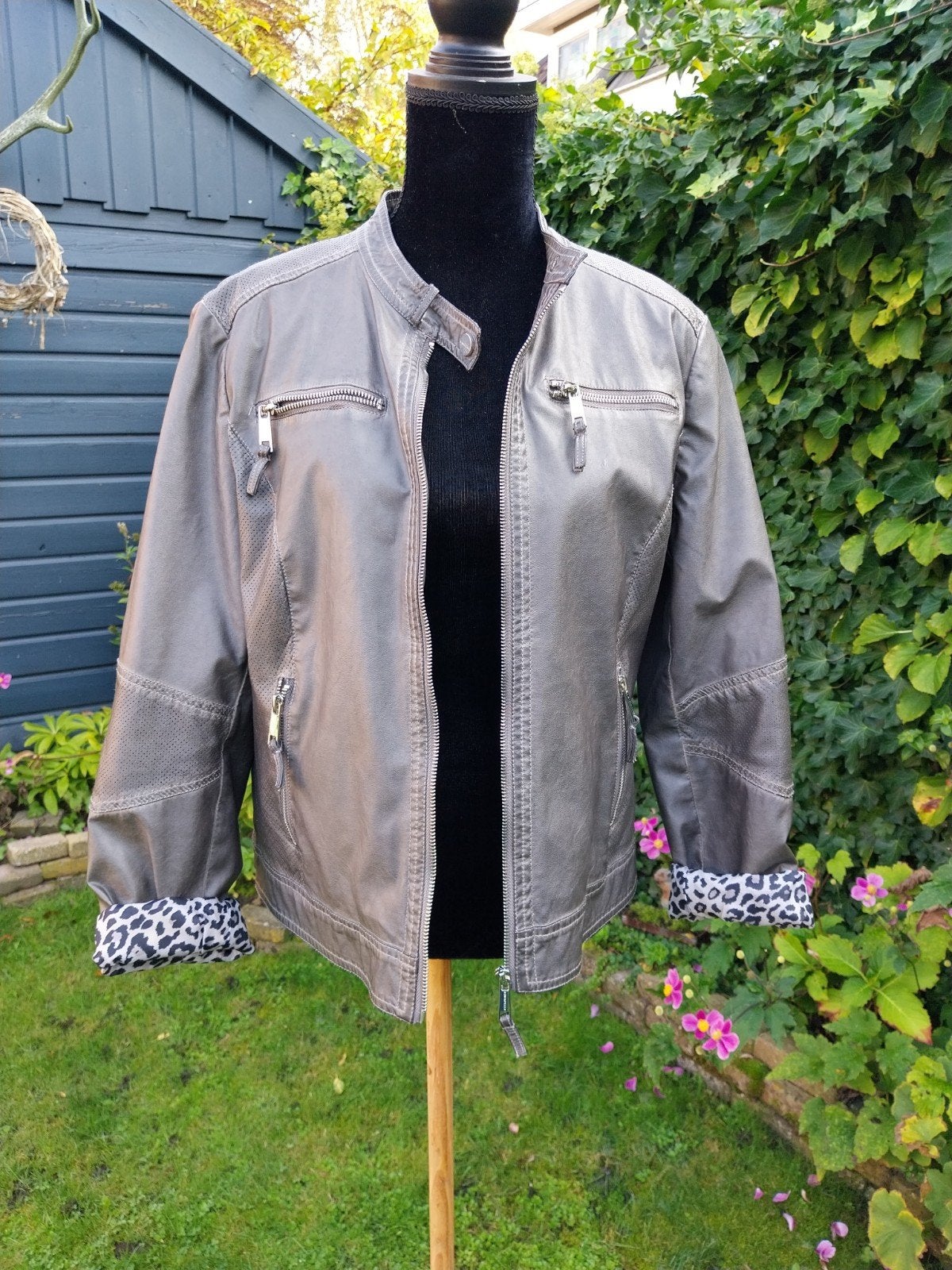 Rino & Pelle jas maat 42 met luipaardprint voering, Kleding | Dames, Maat 42/44 (L), Ophalen of Verzenden, Zo goed als nieuw, Grijs