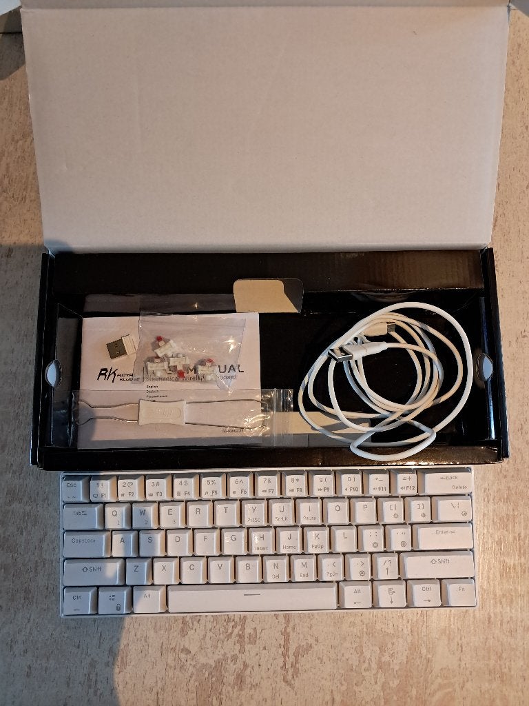 Gaming toetsenbord Royal Kludge RK61, Ophalen, Gaming toetsenbord, Zo goed als nieuw, Draadloos