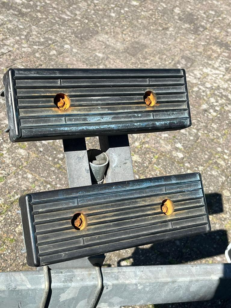 Gezocht deze dubbele steun voor Freewheel boot trailer, Watersport en Boten, Ophalen, Zo goed als nieuw, Overige typen