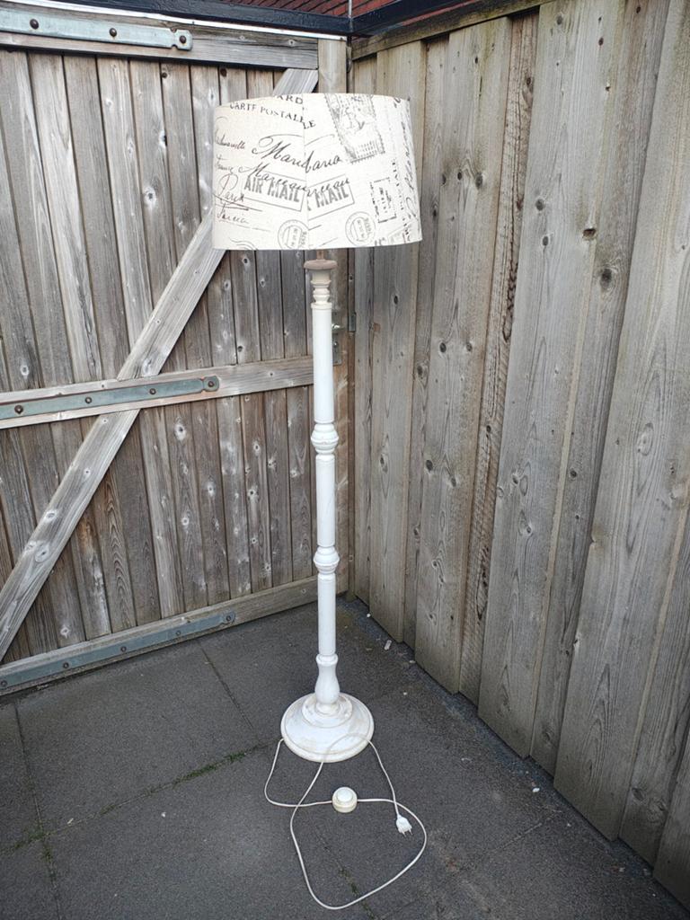 Lamp met voetschakelaar, Ophalen, 150 tot 200 cm